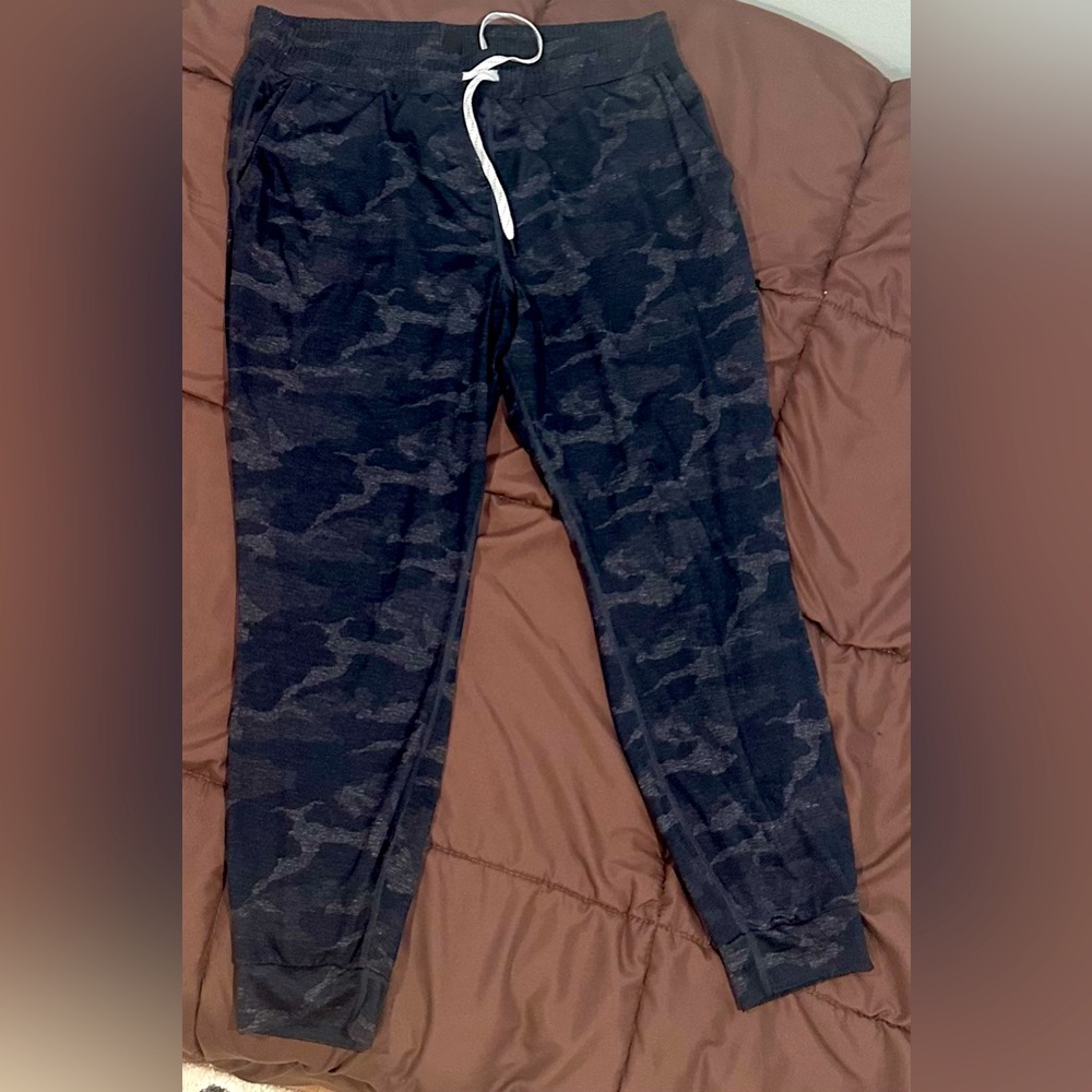 Kirkland joggers